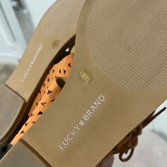 Lucky Brand Tan Perforated Gladiator Sandals Size 9.5 - Picture 7 of 7